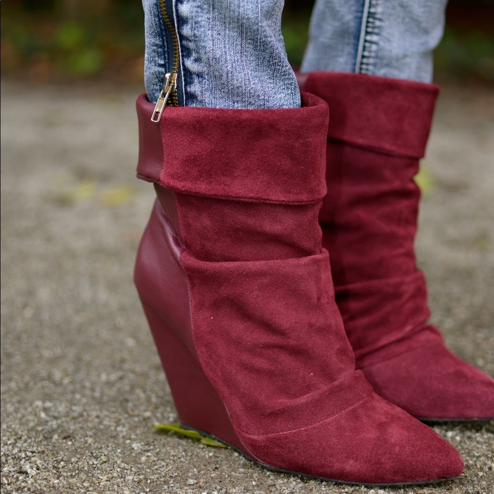 Like New - Shoemint Candy Wedge Bootie in Wine